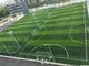 Grama artificial à terra de vista natural do futebol do PE 50mm